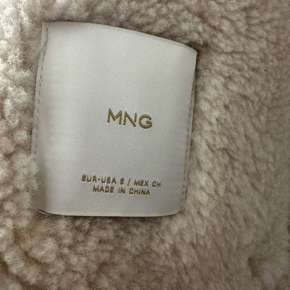 NWOT! MANGO Faux Shearling Zipper oversized turtleneck Coat Small Cream/Beige - Picture 8 of 8